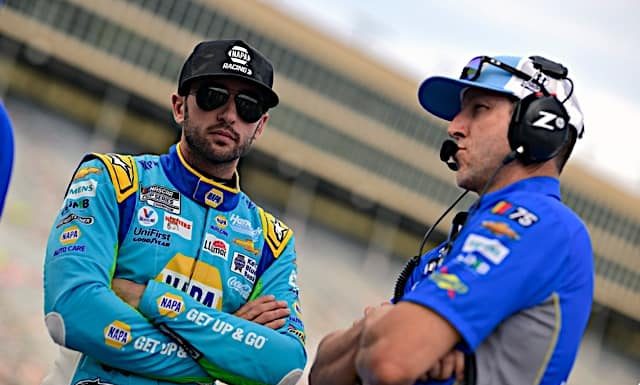 Chase Elliott Claps Back at His Fans as Crew Chief Alan Gustafson Falls Victim to Mass Hatred