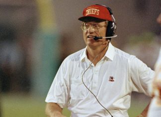 Chiefs Announce Hall of Fame Honor for Reputed Manager From Marty Schottenheimer Era