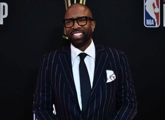 Kenny Smith’s Inside the NBA Days Could End Abruptly as Support Grows for Coaching Job