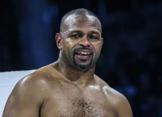 Roy Jones Jr. Apologizes in Defiant Message After Explicit Corner Moment at Fundora vs. Thurman