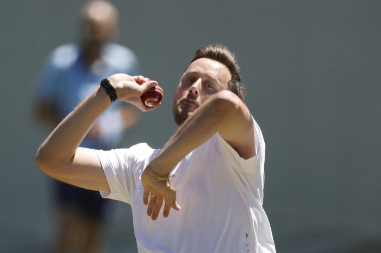 SYDNEY, AUSTRALIA - NOVEMBER 11: Former England Test player Ollie Robinson is seen bowling in the nets during day two of the Sheffield Shield match between New South Wales and Victoria at Sydney Cricket Ground, on November 11, 2025, in Sydney, Australia. (Photo by Darrian Traynor/Getty Images)