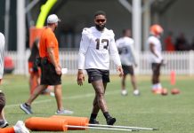 Calls Mount for Giants to Sign Odell Beckham Jr. After Iconic One-Handed Catch at Fanatics Flag Event