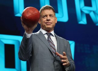 Troy Aikman’s Ex-Cowboys Coach Issues Statement After Hall of Fame Honor Outside NFL