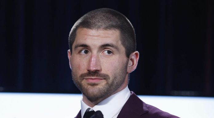 Ex-NFL Exec Hints at JC Tretter’s Gameplan After Controversial NFLPA Appointment