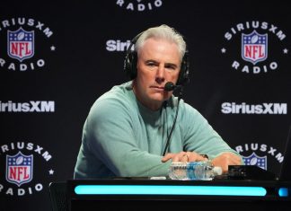 Rich Gannon, Tim Brown & More Mourn Ex-Raiders Star’s Tragic Passing at 52