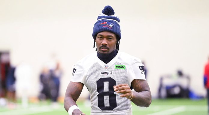 Patriots Exec Gives Cryptic Answer on Stefon Diggs’ Return With Chiefs Emerging as Potential Suitors