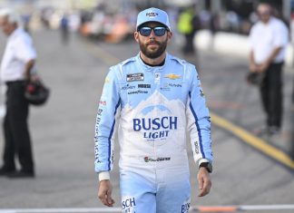 Ross Chastain Left Baffled After NASCAR Champion Pulls Off Unthinkable Overtake on Last Lap