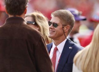 “Greedy:” Clark Hunt Under Fire For Arrowhead Stadium Exit Amid Chiefs’ $3B Kansas Move