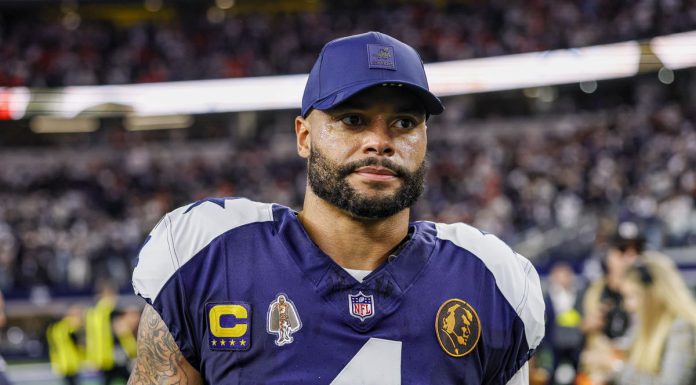 Dak Prescott’s Estranged Fiancée Leaves Him Out of Family Portrait After Calling Off Wedding