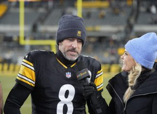Steelers Legend Explains Why Aaron Rodgers Move Goes Beyond QB1 Upgrade Despite Uncertainty