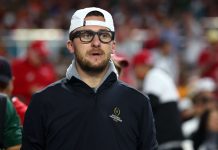 College Football Fans Give Up on Johnny Manziel as Troubling Pattern Continues