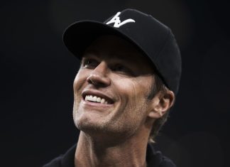 Tom Brady & WWE ‘In Negotiations’ as FOX Broadcaster Eyes Career Move Away From NFL: Report