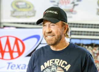 Chuck Norris’ Forgotten NASCAR Ties Resurface Amid the Hollywood Legend’s Tragic Demise