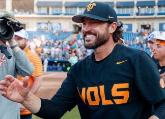 Concerns Rise Over Giants’ Tony Vitello Decision as SF Veteran Calls to “Cut the Head of the Snake”