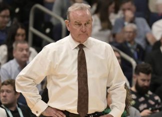 Transfer Portal Shake-Up Leaves Vic Schaefer Without Three Key Texas Scorers