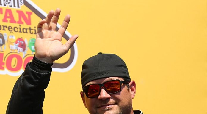 Fans Issue New Demand for NASCAR Team to Hire the Infamous “Next Jeff Gordon”