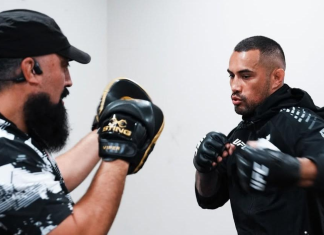 Carlos Ulberg’s Coach Reveals “Panic” Before He Knocked Out Jiri Prochazka at UFC 327