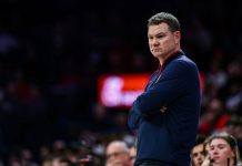 Tommy Lloyd Draws Roy Williams Comparison As UNC Rumors Refuse To Fade Amid 25-Year Breakthrough