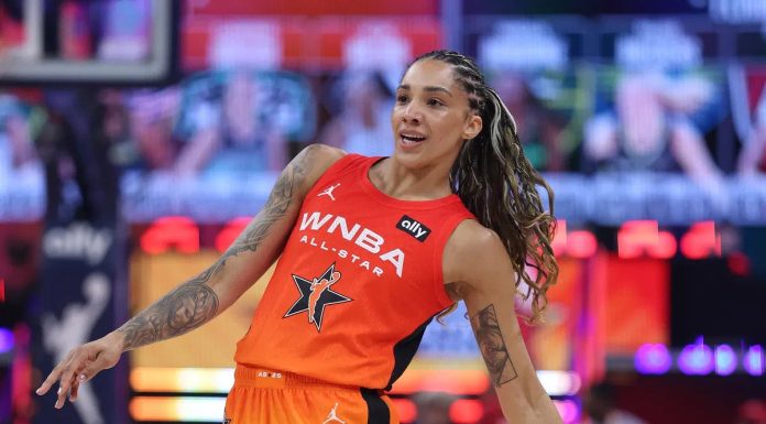 “Really Wanted Her at the Aces”: Gabby Williams’ Valkyries Signing Gets WNBA Fans Talking