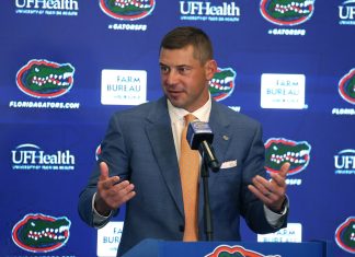 Nation’s No.1 OL Commits to Florida Over Alabama