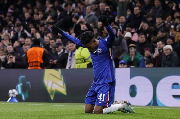 LONDON, ENGLAND - NOVEMBER 25: Estevao of Chelsea FC celebrates after scoring his team's second goal during the UEFA Champions League 2025/26 League Phase MD5 match between Chelsea FC and FC Barcelona at Stamford Bridge on November 25, 2025 in London, England. (Photo by Dennis Agyeman/Europa Press Sports via Getty Images)