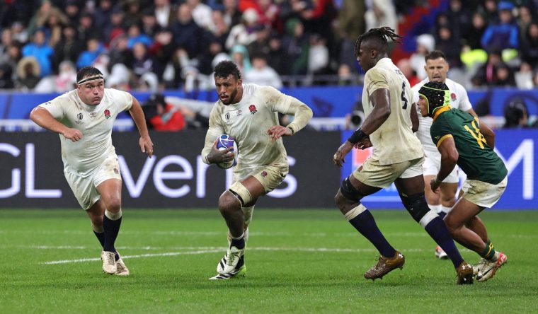 PARIS, FRANCE - OCTOBER 21: Courtney Lawes of England charges upfield during the Rugby World Cup France 2023 match between England and South Africa at Stade de France on October 21, 2023 in Paris, France. (Photo by David Rogers/Getty Images)