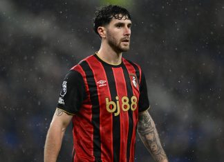 Liverpool lead Chelsea and Man Utd in race for Premier League defender