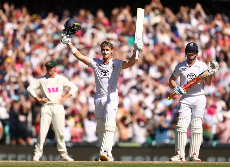 SYDNEY, AUSTRALIA - JANUARY 07: Jacob Bethell of Englnd celebrates after scoring a century during day four of the Fifth Test in the 2025/26 Ashes Series between Australia and England at Sydney Cricket Ground on January 07, 2026 in Sydney, Australia. (Photo by Robert Cianflone/Getty Images)