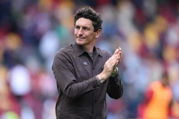 Brentford's Head Coach, Keith Andrews, thanks the supporters after the Premier League match between Brentford and Fulham at the Gtech Community Stadium in Brentford, United Kingdom, on April 18, 2026. (Photo by Tiego Grenho/MI News/NurPhoto via Getty Images)