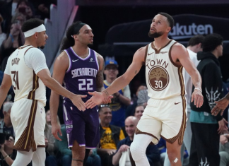 Warriors Announcers Call Out Kings for Hacking Stephen and Seth Curry as Teammate Demands Action