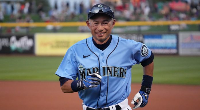 “I Did Not Do That”- Ken Griffey Jr. Reacts After Slight Mishap During Ichiro Suzuki’s Statue Reveal Outside Mariners Stadium