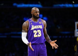 “Can We Get This UNC Into Retirement?”: Young Memphis Fans Don’t Spare LeBron James After Controversial Remark