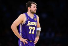 Luka Doncic Attempts to Rip Jersey Off as Lakers Star Exits With Injury After Visible Pain vs. Thunder
