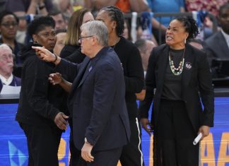 “Lose With Class”: 2× WNBA Champion Urges Action From Geno Auriemma After Dawn Staley Confrontation