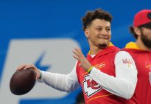 Patrick Mahomes Shows Huge Scar Publicly for First Time Amid Chiefs QB’s ACL Recovery