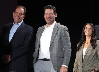 “He Is Unique”: CBS’s Jim Nantz Defends Tony Romo Amid Criticism Over Broadcasting Decline