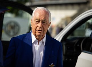 “I’m Your Number 1”: Ex-F1 Driver Demands a Chance From Roger Penske as Team Penske Seat Opens Up