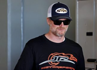 Dale Earnhardt Jr’s Patriotism Comes Out Shining as America Pulls Off Once-in-a-Lifetime Achievement