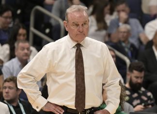 Vic Schaefer’s Texas Hit With Triple Blow as Three Key Forwards Enter the Transfer Portal