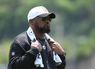 Mike Tomlin’s Connection With Pittsburgh Community Questioned After ‘Weird’ Behaviour Following Steelers Exit