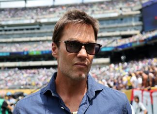 “Love U”: Tom Brady, Charissa Thompson, & Erin Andrews Show Support as FOX Analyst Mourns Personal Loss