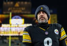 “I Don’t Think I Can Convince Him”: Steelers Star Gives Aaron Rodgers Update After Latest Conversation With QB