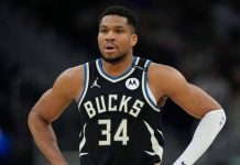 Bucks Owner Sets Deadline for Giannis Antetokounmpo to Make Decision on Future in Milwaukee