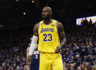 “Didn’t Let Their Team Waver”: LeBron James Lacks Killer Instincts of Kobe Bryant & Michael Jordan, Says Tim Hardaway