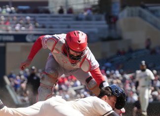 “Complete Moron”- $6.8M Reds Catcher Draws Strong Criticism After Bizarre On-Field Mistake