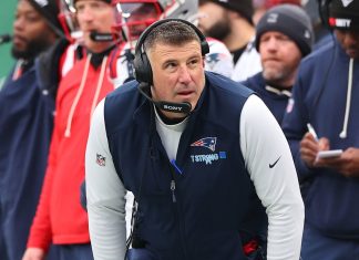 Mike Vrabel and Dianna Russini Reportedly Rented Private Boat Together During Her Pregnancy, Per TMZ