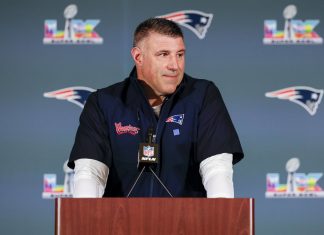 Patriots Legend Calls Mike Vrabel “Faithful Man” & Asks Everyone to “Move On” From Dianna Russini Drama