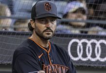 Giants Manager Throws Shade at Own Clubhouse After Fans Turn on Team After Blowout Loss