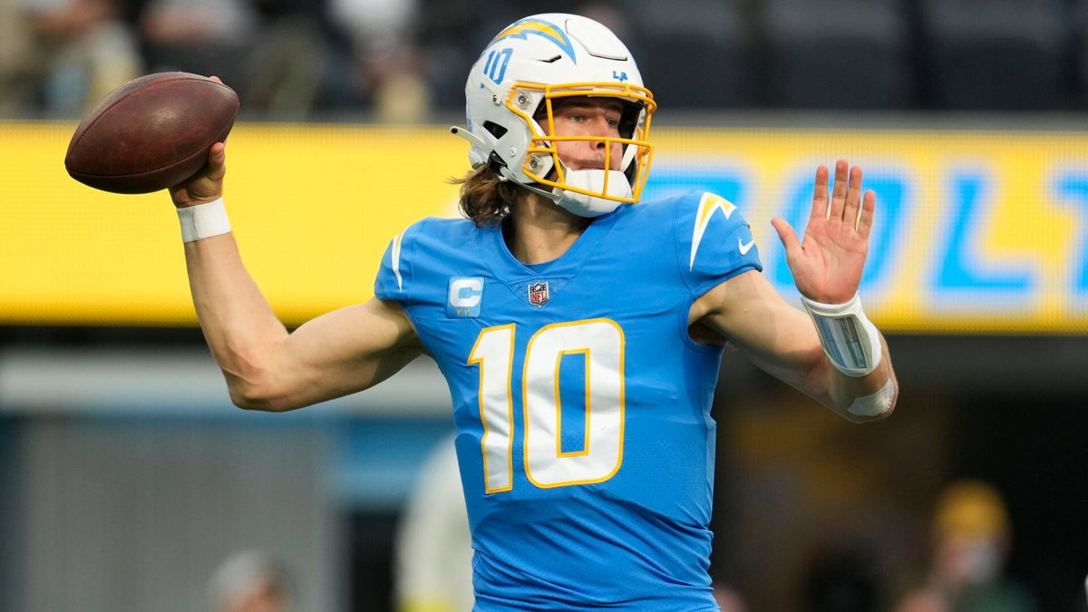 Justin Herbert attempting a throw in a game for the LA Chargers